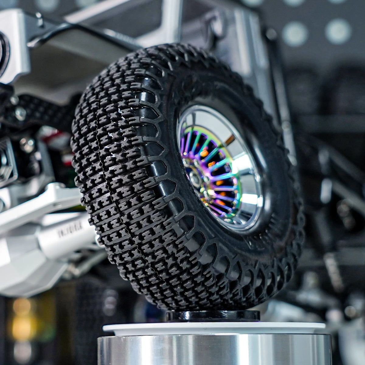 Pneus crawler INJORA 72 x 24 mm à picots – détail